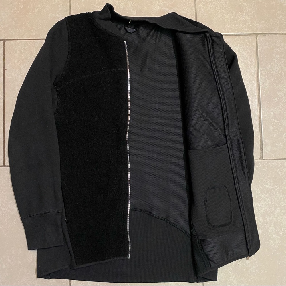 Lululemon Stand Out Sherpa Jacket View 4